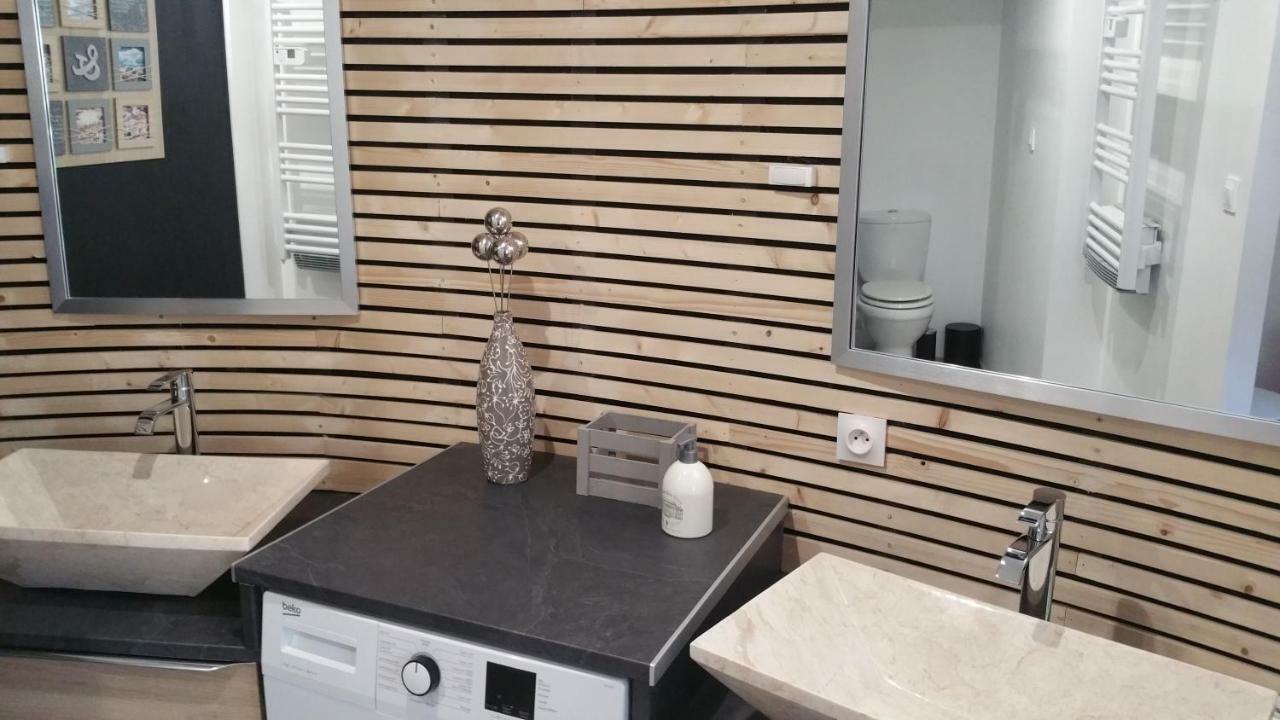 Les 3 Marguerites Apartment Luzenac Екстериор снимка